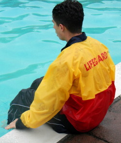 Anorak for swim training in pool